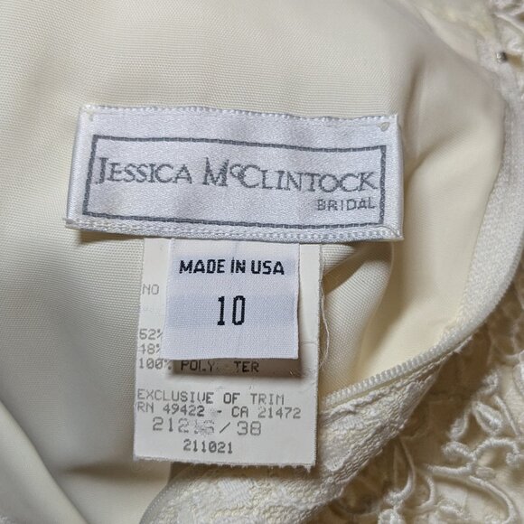 Jessica McClintock Ivory Lace Bridal Gown - Picture 10 of 15
